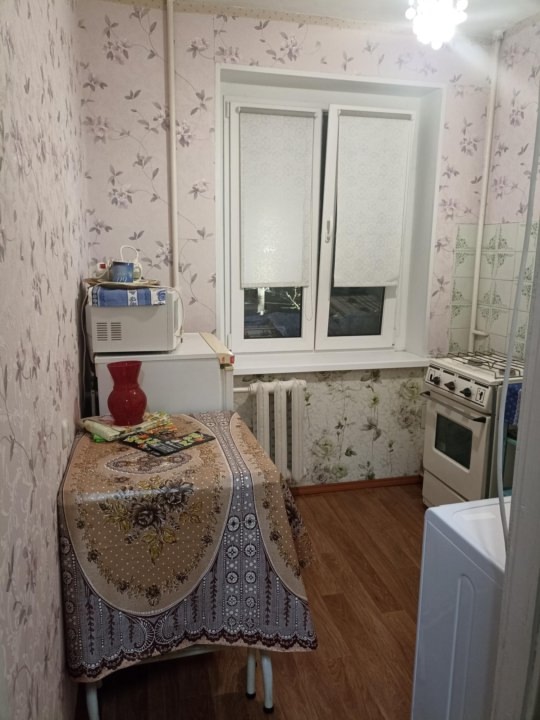 Сдам малогабаритную 1-комнатную квартиру. В квартире имеется все необходимое для комфортного проживания. Квартал Жукова, Жовтневый район. 25.000 тысяч руб.+ залог+ коммунальные платежи+ услуги ан. +79595753638 Елизавета Агент Недвижимости...